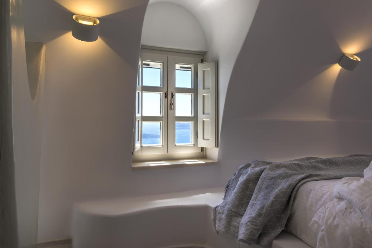 Nefeles Luxury Suites Fira  Ngoại thất bức ảnh