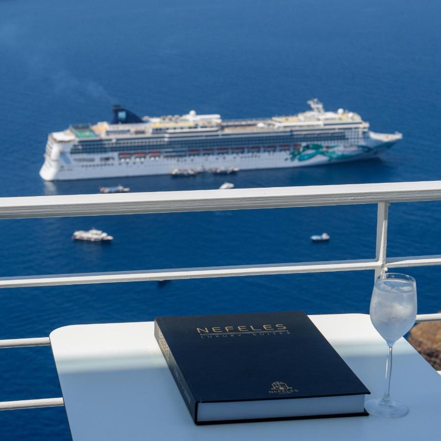 Nefeles Luxury Suites Fira  Ngoại thất bức ảnh
